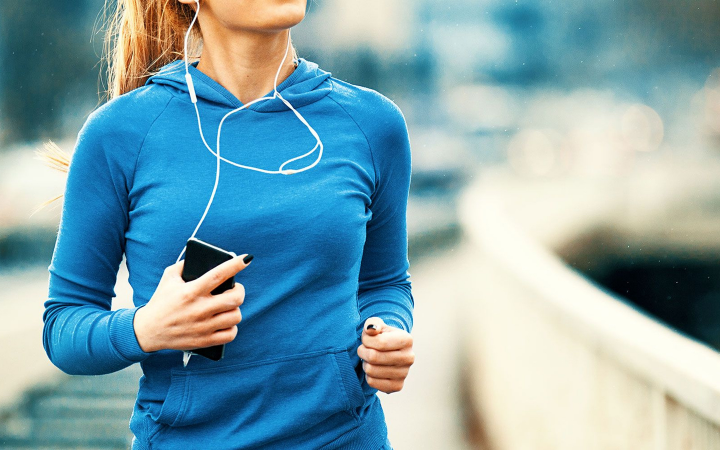 On Running While Holding your Phone